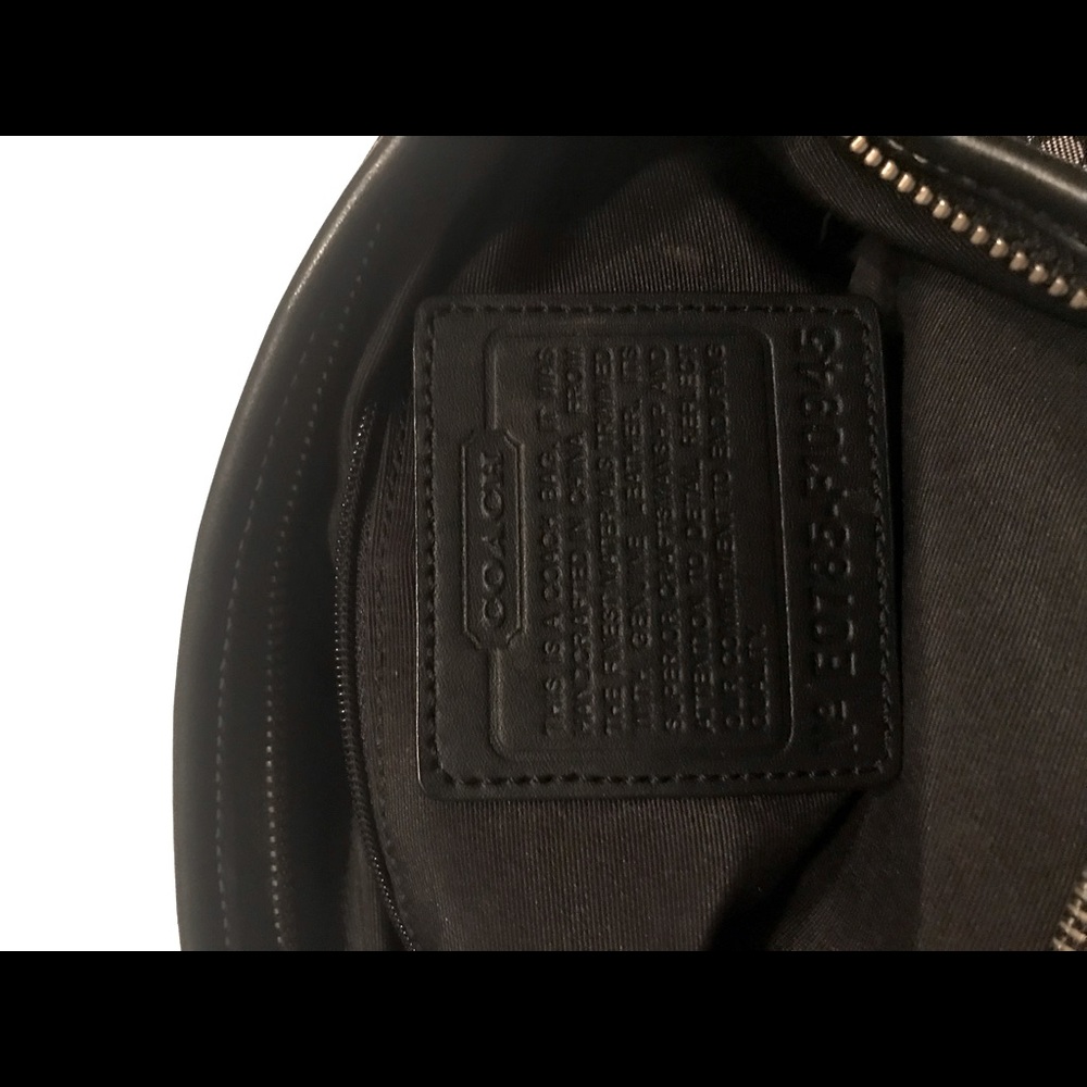 Coach Shoulder Bag - Picture 4 of 4
